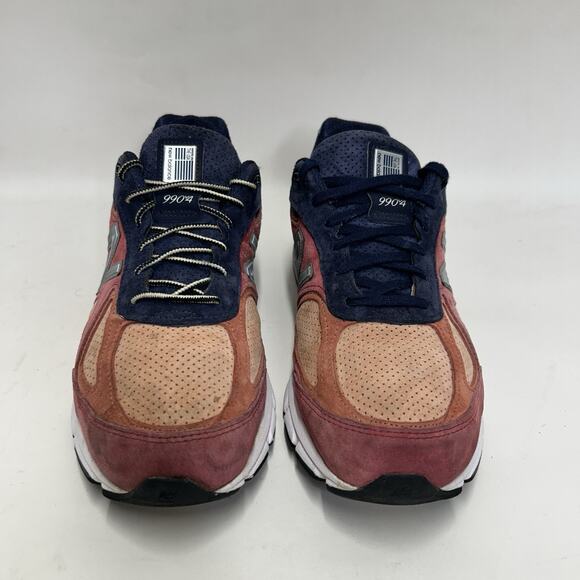 Athletic_Shoes